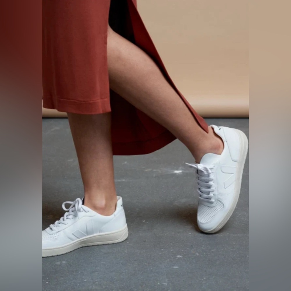 Veja sneakers tennis shoes v10 esplar campo minimal style capsule wardrobe - Picture 1 of 3
